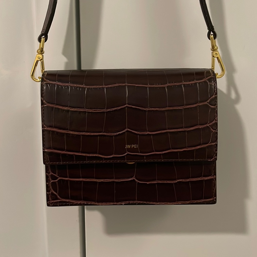 JW PEI Crossbody Bag (Brown)